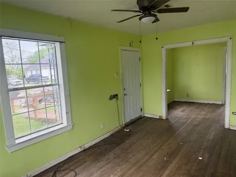 5745 Newport Street Houston TX 77023