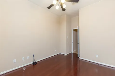 2201 Signal Hill Drive Pearland TX 77584