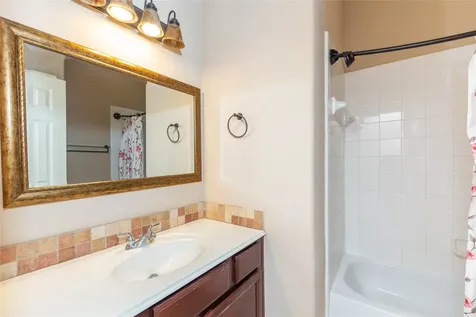 2201 Signal Hill Drive Pearland TX 77584