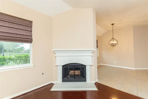 2201 Signal Hill Drive Pearland TX 77584