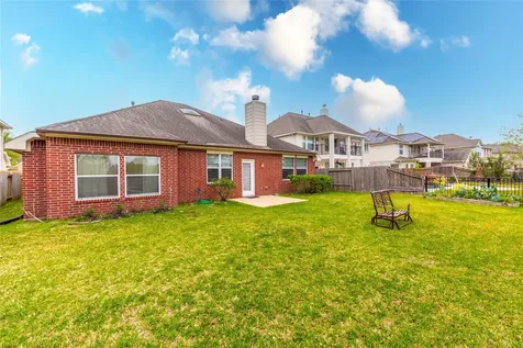 2201 Signal Hill Drive Pearland TX 77584