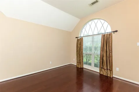 2201 Signal Hill Drive Pearland TX 77584