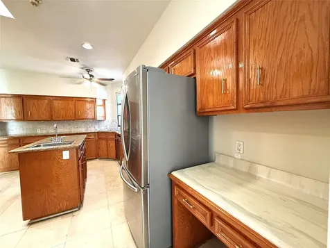 7110 W Mockingbird Lane Pearland TX 77584