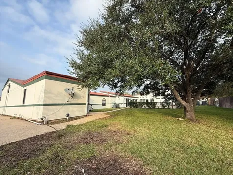 7110 W Mockingbird Lane Pearland TX 77584
