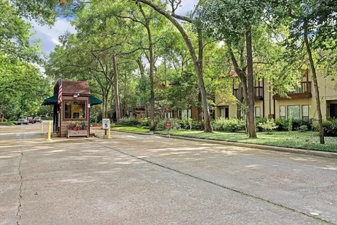 11711 Memorial Drive 570 Houston TX 77024