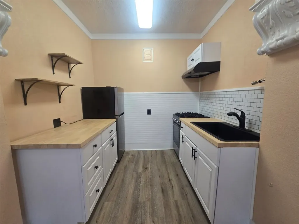 725 Broadway Avenue 7 Galveston TX 77550