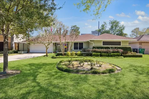 8611 Ferris Drive Houston TX 77096