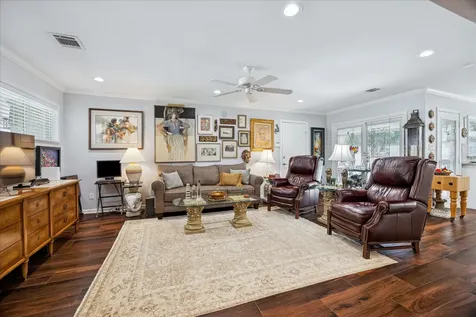 8611 Ferris Drive Houston TX 77096
