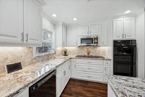 8611 Ferris Drive Houston TX 77096
