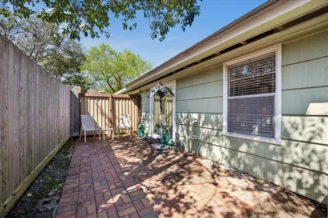 8611 Ferris Drive Houston TX 77096