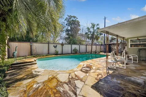8611 Ferris Drive Houston TX 77096