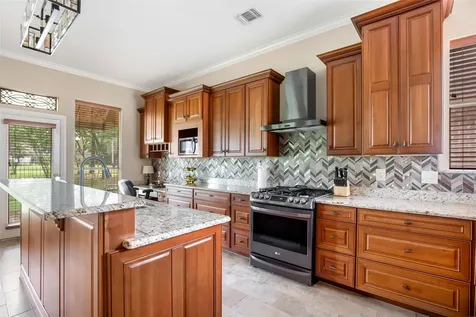 2015 Fairway Green Drive Kingwood TX 77339