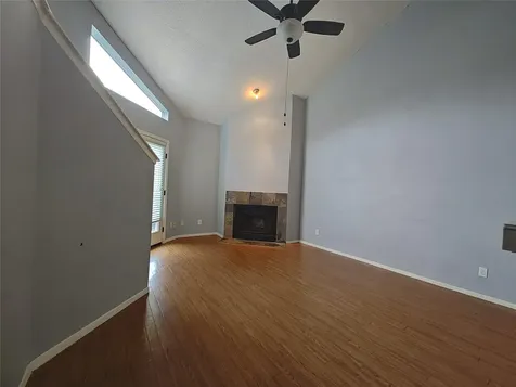 10855 Meadowglen Lane 928 Houston TX 77042