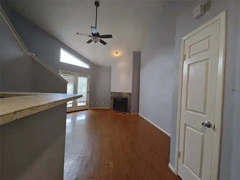 10855 Meadowglen Lane 928 Houston TX 77042