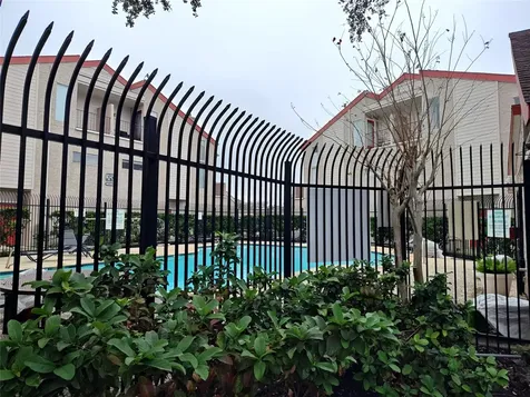 10855 Meadowglen Lane 928 Houston TX 77042