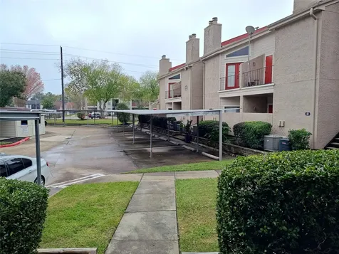 10855 Meadowglen Lane 928 Houston TX 77042