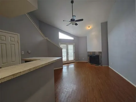 10855 Meadowglen Lane 928 Houston TX 77042