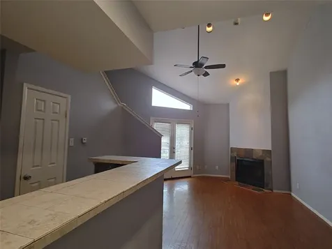 10855 Meadowglen Lane 928 Houston TX 77042