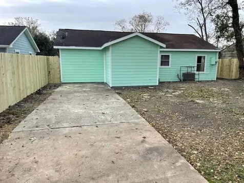 7338 Guadalcanal Road Houston TX 77033