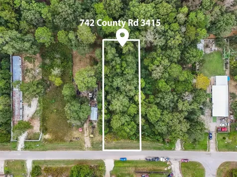 742 County Road 3415 Cleveland TX 77327