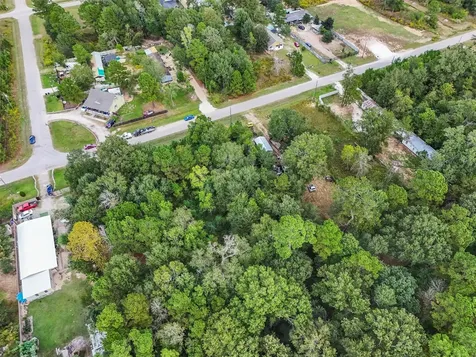 742 County Road 3415 Cleveland TX 77327