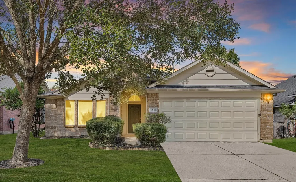 32102 Decker Oaks Drive Pinehurst TX 77362