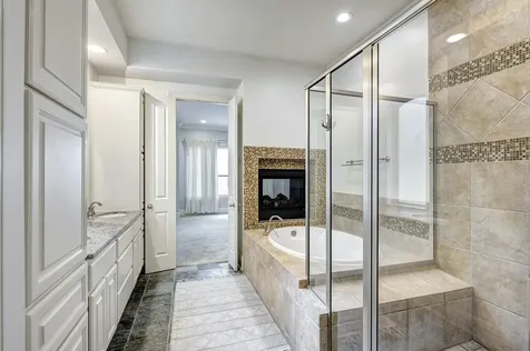 931 W 23rd Street B Houston TX 77008