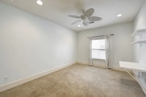 931 W 23rd Street B Houston TX 77008