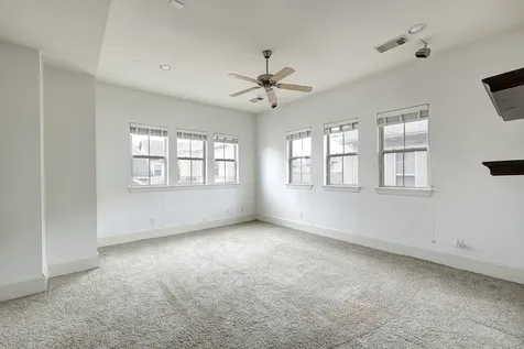 931 W 23rd Street B Houston TX 77008