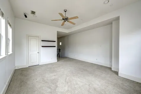 931 W 23rd Street B Houston TX 77008