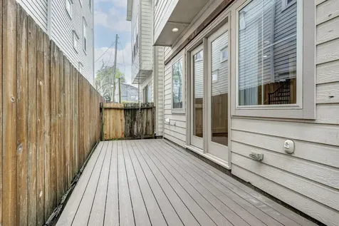 931 W 23rd Street B Houston TX 77008