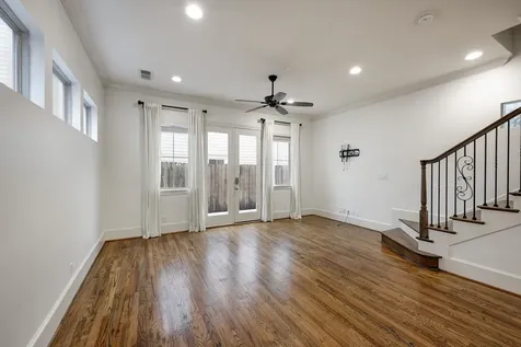 931 W 23rd Street B Houston TX 77008