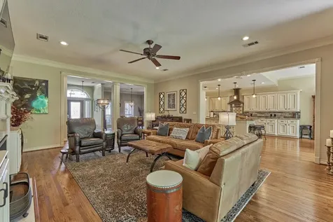 150 Lake View Circle Montgomery TX 77356