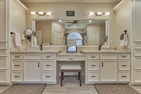 150 Lake View Circle Montgomery TX 77356