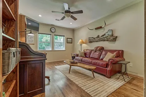 150 Lake View Circle Montgomery TX 77356