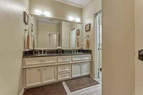 150 Lake View Circle Montgomery TX 77356