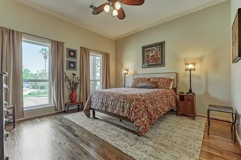 150 Lake View Circle Montgomery TX 77356