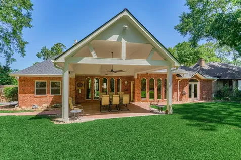 150 Lake View Circle Montgomery TX 77356