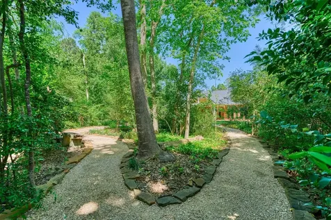 150 Lake View Circle Montgomery TX 77356