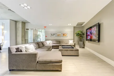 1901 Post Oak Boulevard 1405 Houston TX 77056