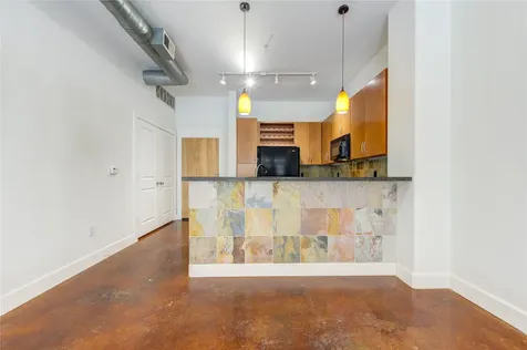 1901 Post Oak Boulevard 1405 Houston TX 77056