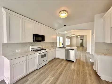 8202 Radial Court Rosharon TX 77583