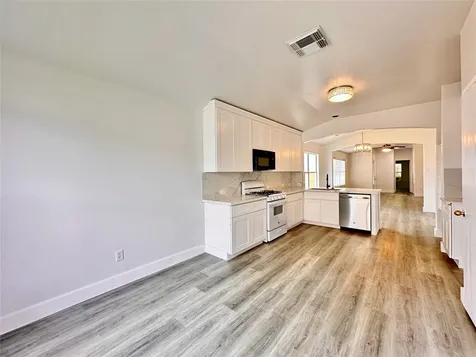 8202 Radial Court Rosharon TX 77583
