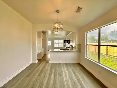 8202 Radial Court Rosharon TX 77583
