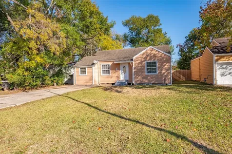 715 Center Street Pasadena TX 77506