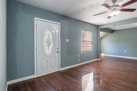 715 Center Street Pasadena TX 77506