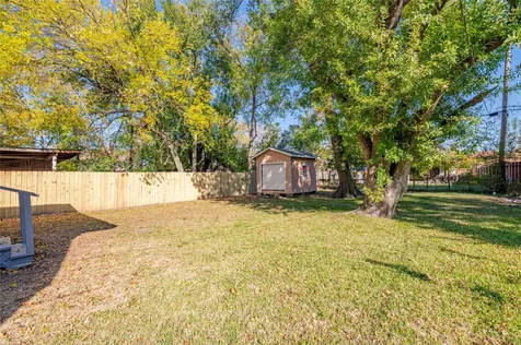 715 Center Street Pasadena TX 77506
