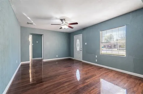 715 Center Street Pasadena TX 77506
