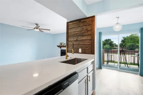 18519 Egret Bay Boulevard 1407 Webster TX 77058