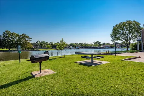 18519 Egret Bay Boulevard 1407 Webster TX 77058